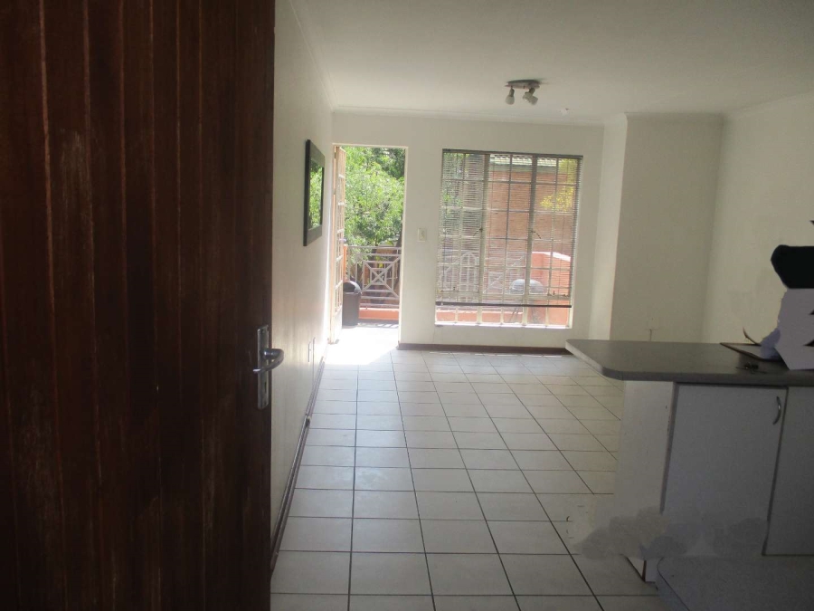 To Let 1 Bedroom Property for Rent in Erasmusrand Gauteng