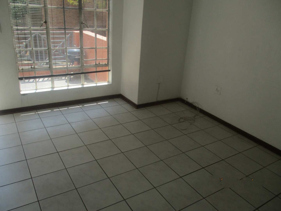 To Let 1 Bedroom Property for Rent in Erasmusrand Gauteng