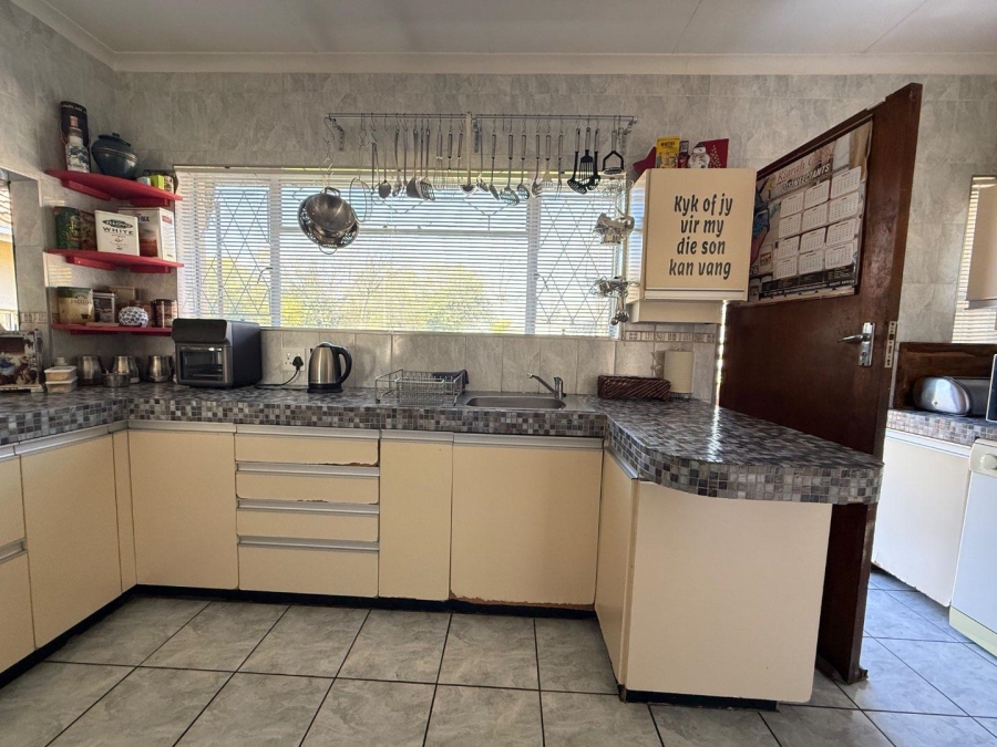 4 Bedroom Property for Sale in Brackenhurst Gauteng