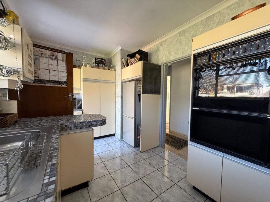 4 Bedroom Property for Sale in Brackenhurst Gauteng