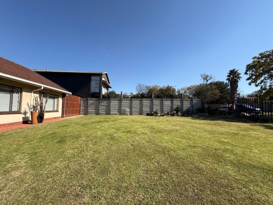 4 Bedroom Property for Sale in Brackenhurst Gauteng