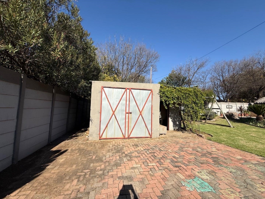 4 Bedroom Property for Sale in Brackenhurst Gauteng