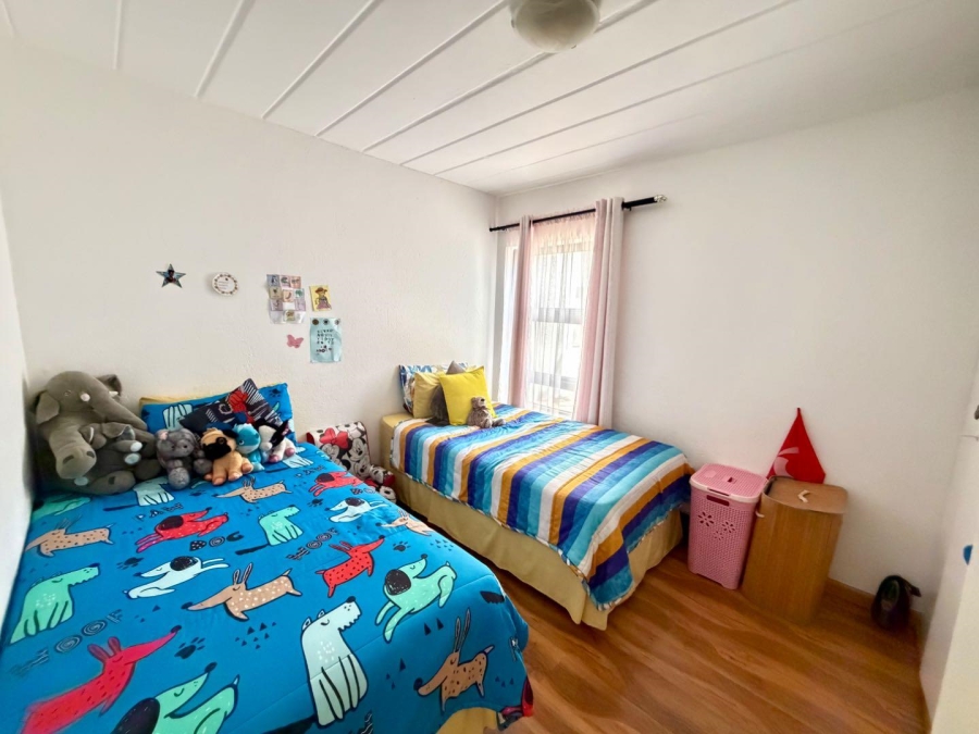 To Let 3 Bedroom Property for Rent in Lakefield Gauteng