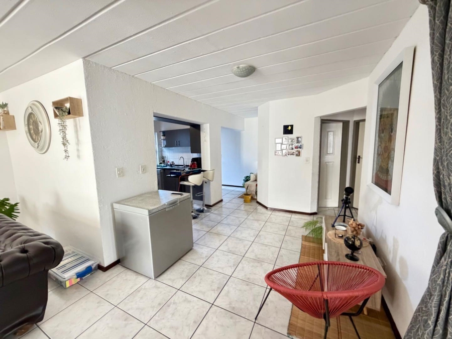 To Let 3 Bedroom Property for Rent in Lakefield Gauteng