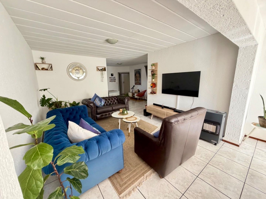 To Let 3 Bedroom Property for Rent in Lakefield Gauteng