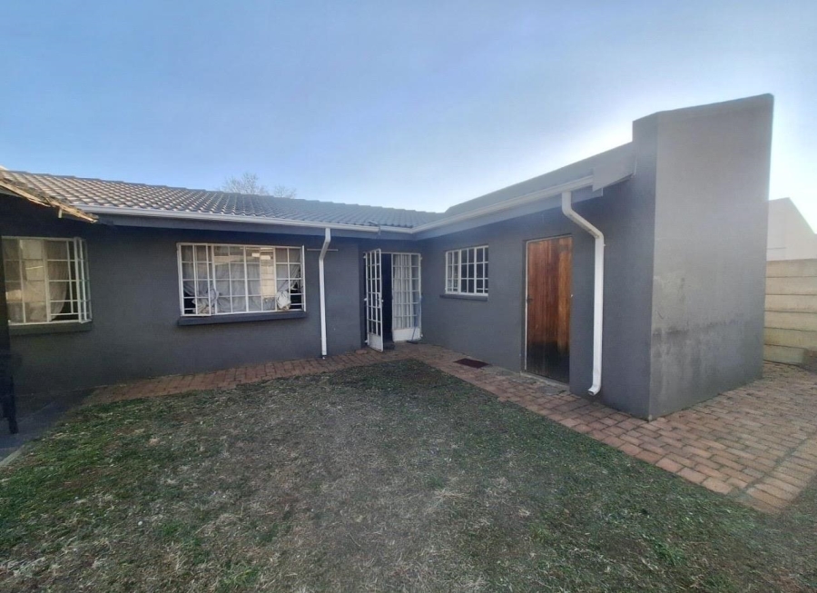 3 Bedroom Property for Sale in Mulbarton Gauteng