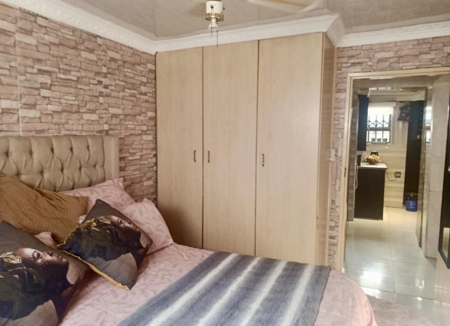 2 Bedroom Property for Sale in Tokoza Gauteng