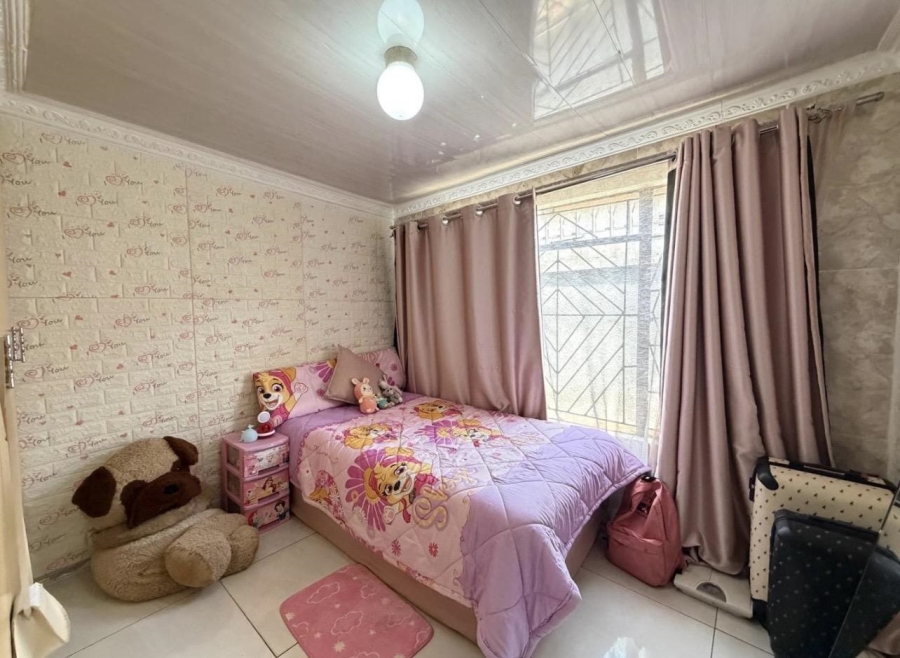 2 Bedroom Property for Sale in Tokoza Gauteng