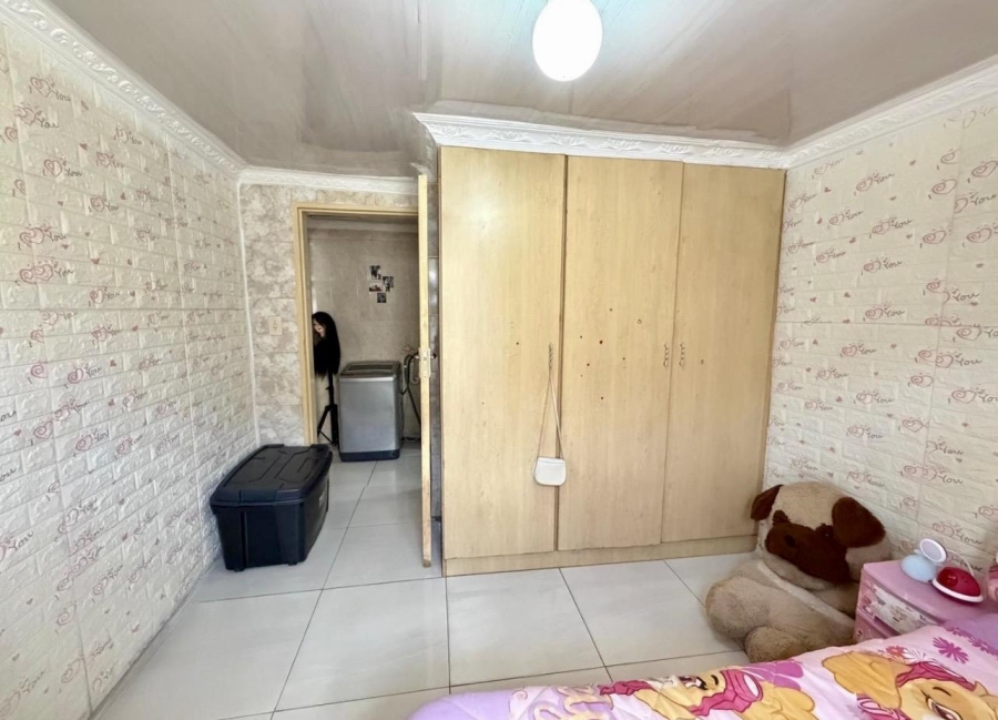 2 Bedroom Property for Sale in Tokoza Gauteng