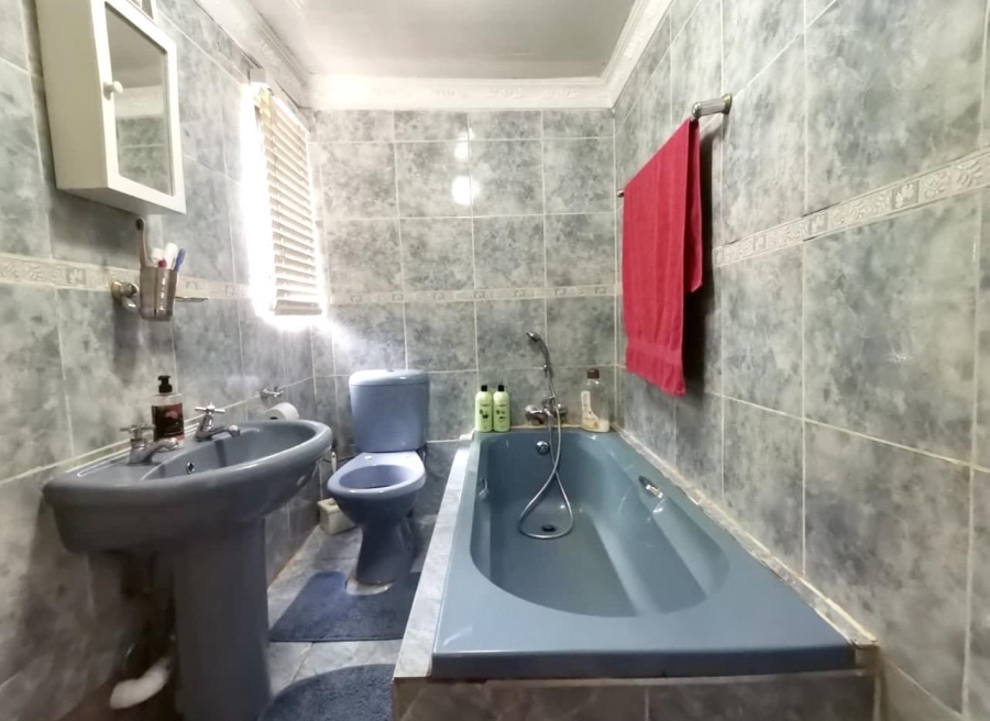 2 Bedroom Property for Sale in Tokoza Gauteng