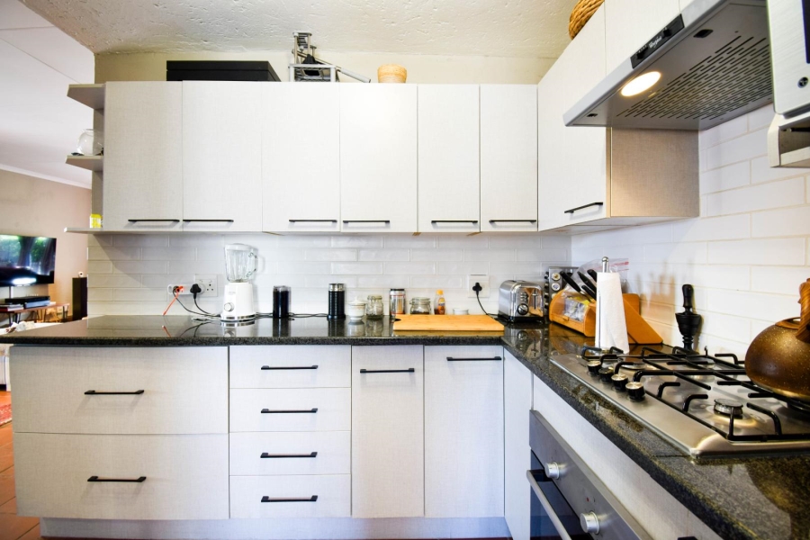 3 Bedroom Property for Sale in Faerie Glen Gauteng