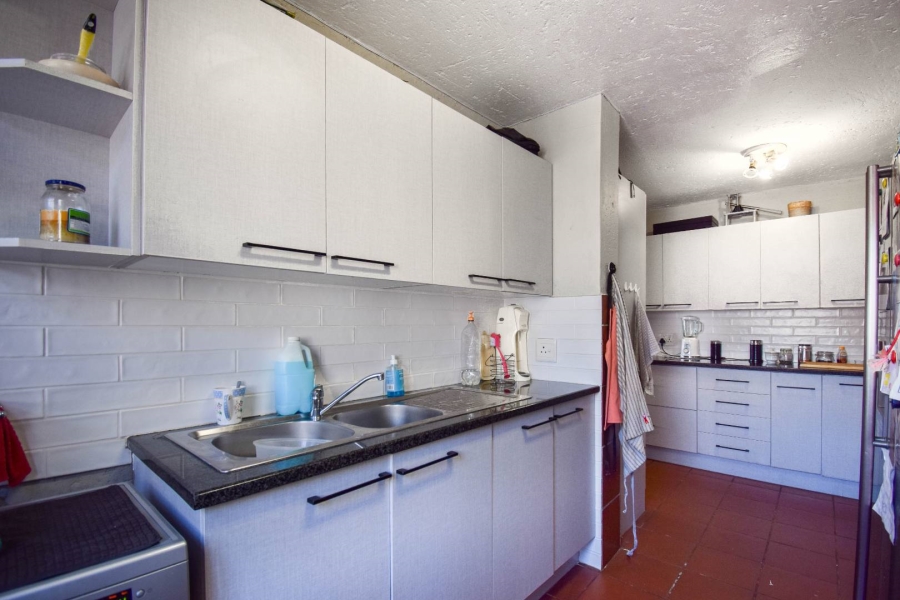 3 Bedroom Property for Sale in Faerie Glen Gauteng