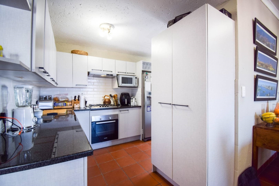 3 Bedroom Property for Sale in Faerie Glen Gauteng