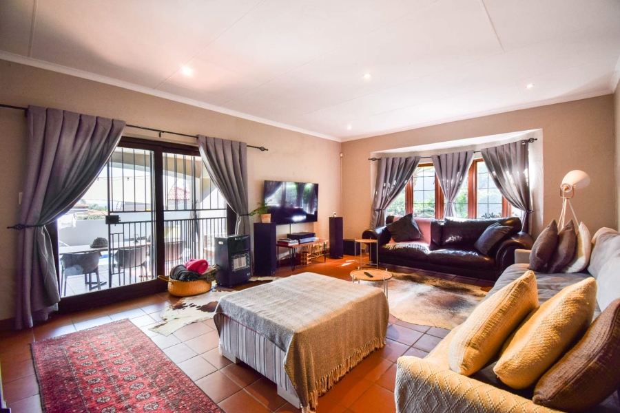 3 Bedroom Property for Sale in Faerie Glen Gauteng