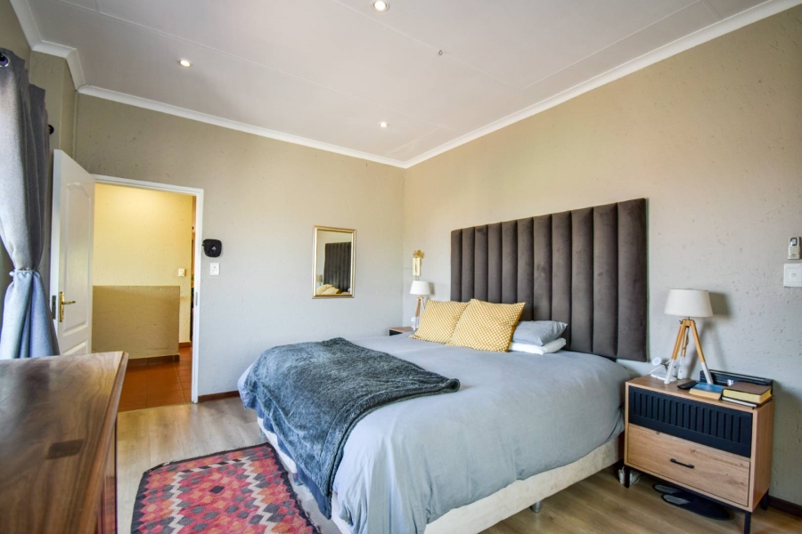3 Bedroom Property for Sale in Faerie Glen Gauteng