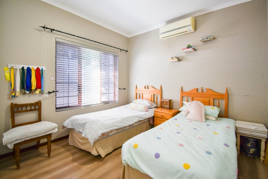 3 Bedroom Property for Sale in Faerie Glen Gauteng