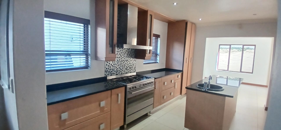 To Let 5 Bedroom Property for Rent in Broadacres Gauteng