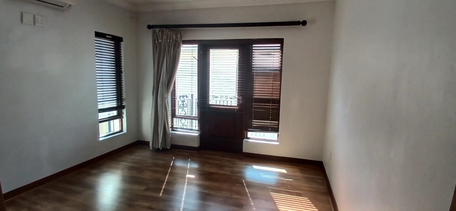 To Let 5 Bedroom Property for Rent in Broadacres Gauteng