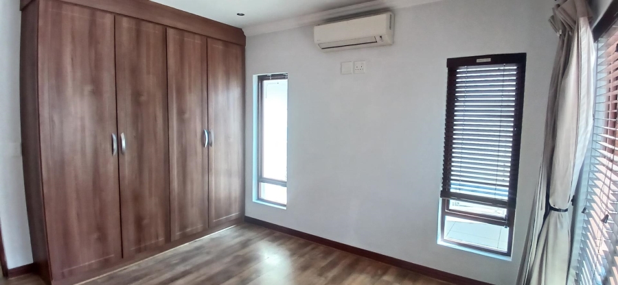 To Let 5 Bedroom Property for Rent in Broadacres Gauteng