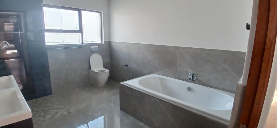 To Let 5 Bedroom Property for Rent in Broadacres Gauteng
