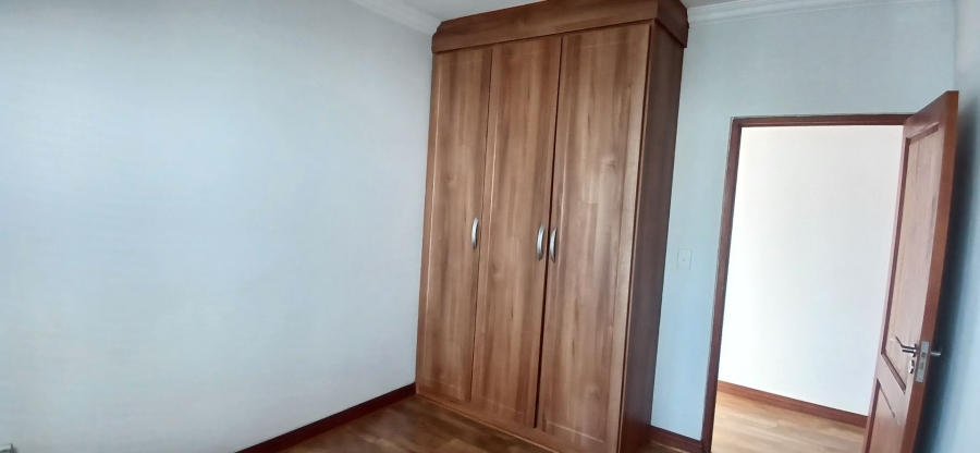To Let 5 Bedroom Property for Rent in Broadacres Gauteng