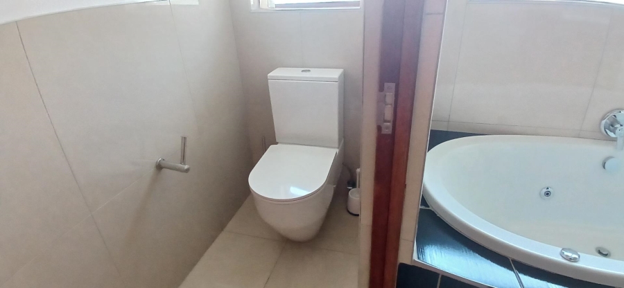 To Let 5 Bedroom Property for Rent in Broadacres Gauteng