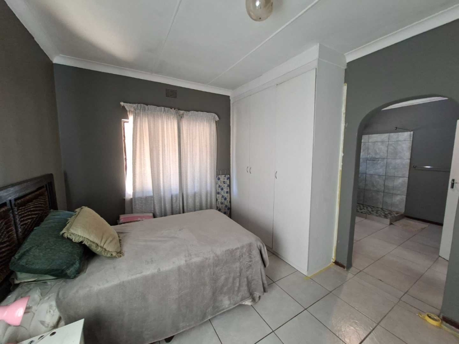 To Let 3 Bedroom Property for Rent in Booysens Gauteng