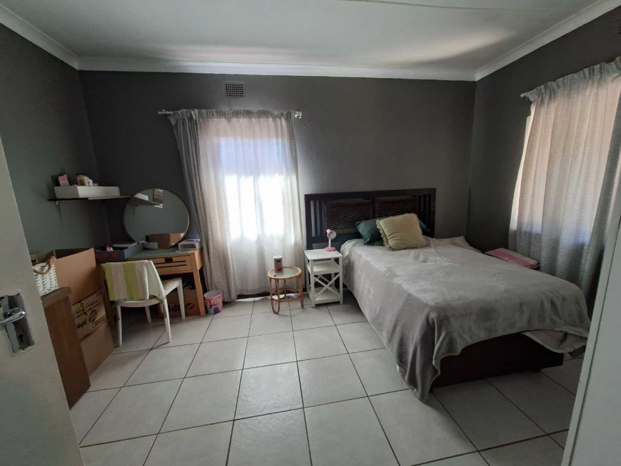 To Let 3 Bedroom Property for Rent in Booysens Gauteng