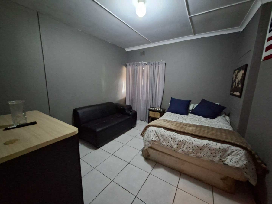To Let 3 Bedroom Property for Rent in Booysens Gauteng