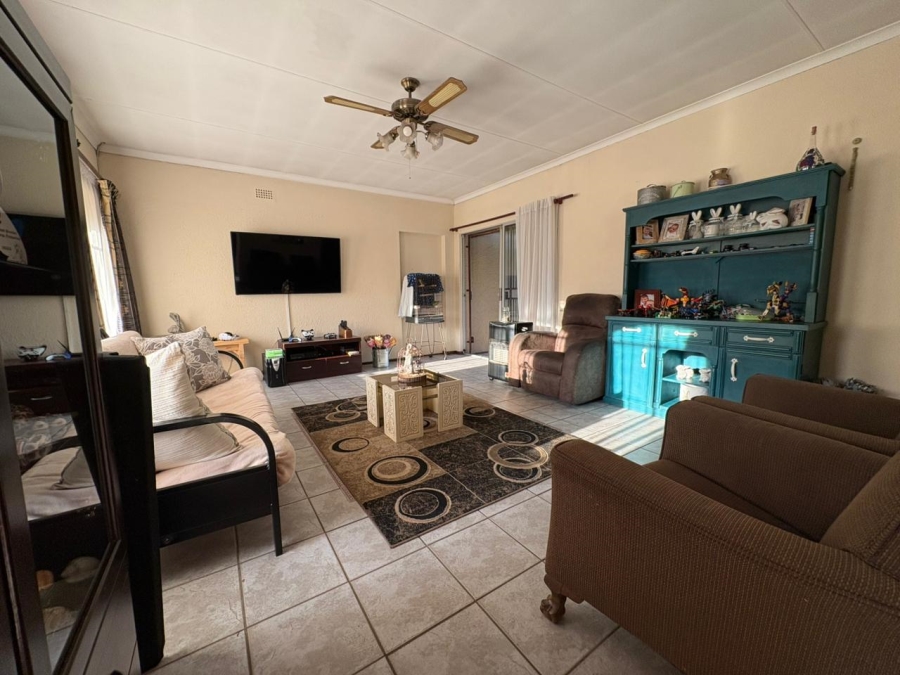 4 Bedroom Property for Sale in Van Riebeeck Park Gauteng