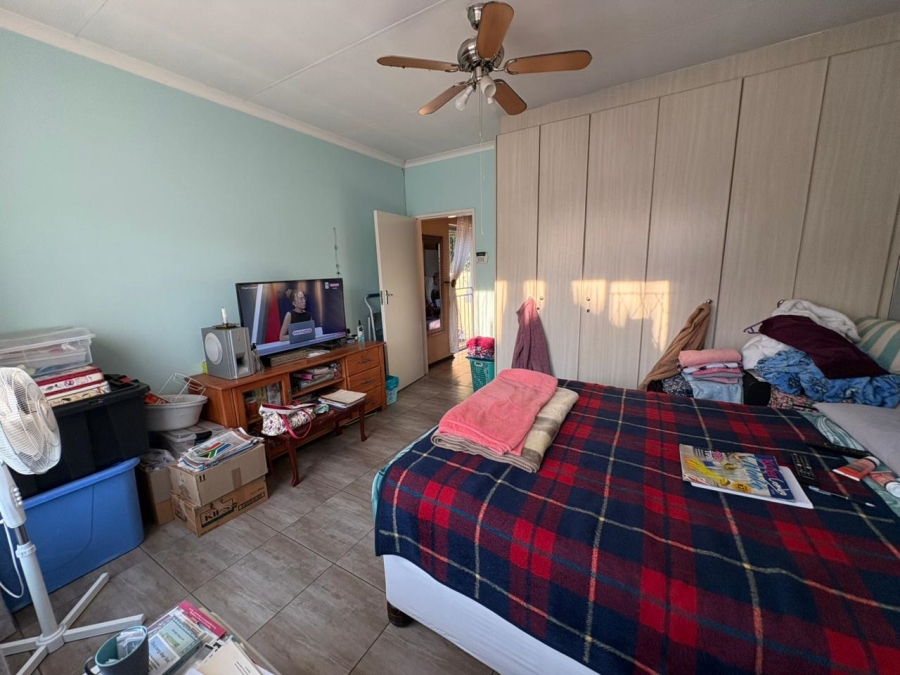4 Bedroom Property for Sale in Van Riebeeck Park Gauteng