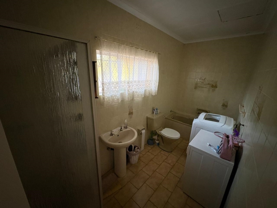 4 Bedroom Property for Sale in Van Riebeeck Park Gauteng