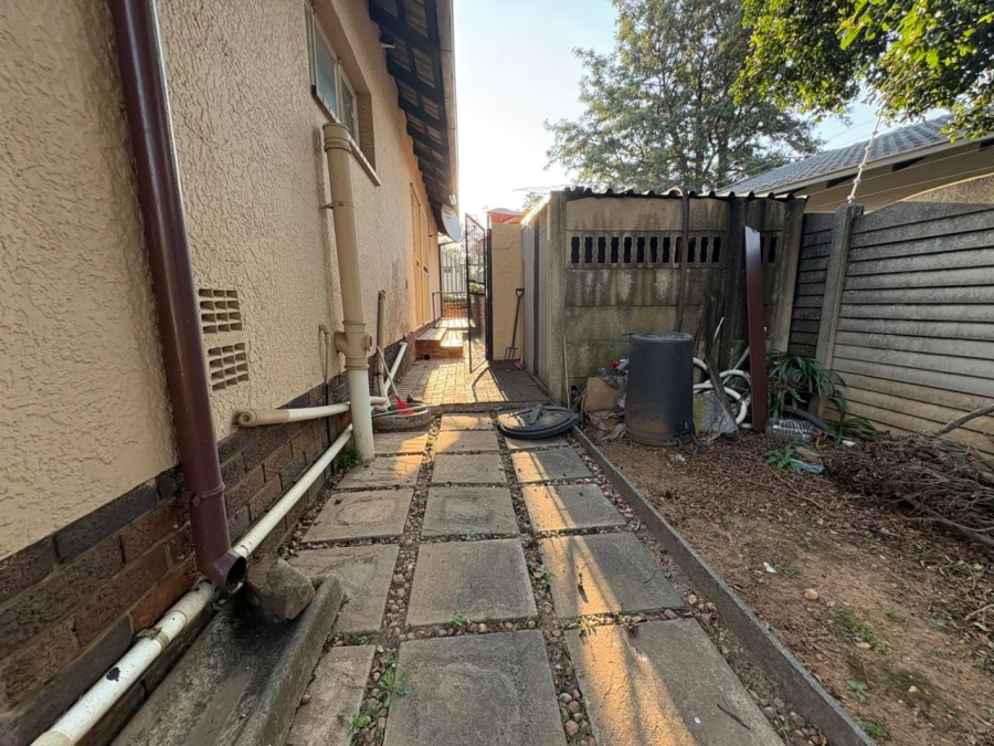 4 Bedroom Property for Sale in Van Riebeeck Park Gauteng