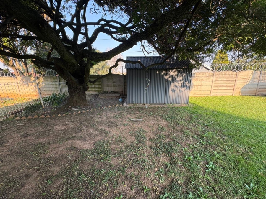 4 Bedroom Property for Sale in Van Riebeeck Park Gauteng