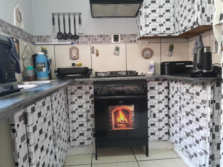 2 Bedroom Property for Sale in South Crest Gauteng