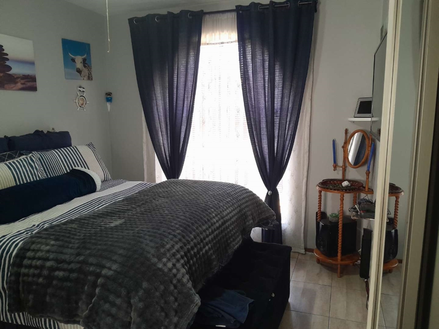 2 Bedroom Property for Sale in South Crest Gauteng