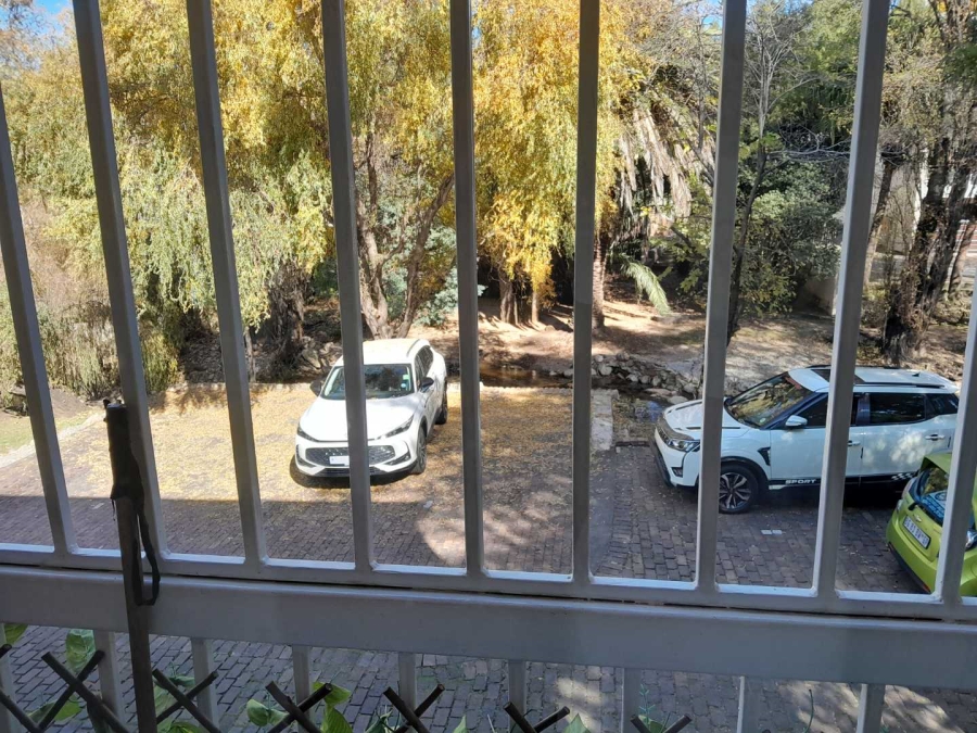 2 Bedroom Property for Sale in South Crest Gauteng
