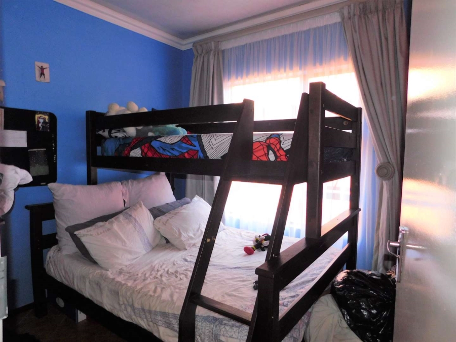 2 Bedroom Property for Sale in Albertsdal Gauteng