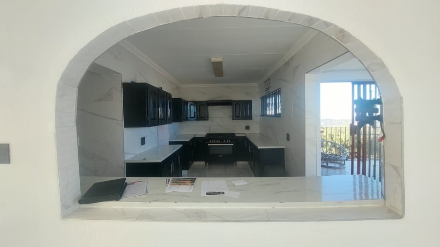 4 Bedroom Property for Sale in Bassonia Gauteng