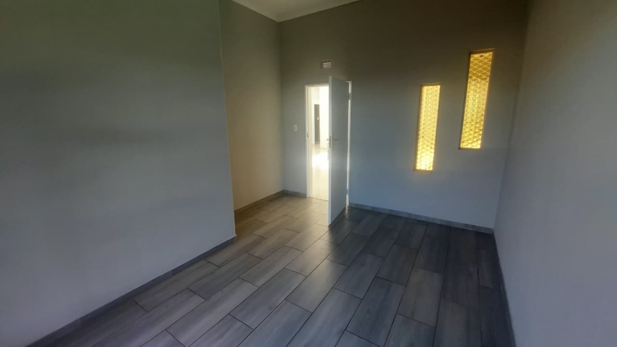 4 Bedroom Property for Sale in Bassonia Gauteng