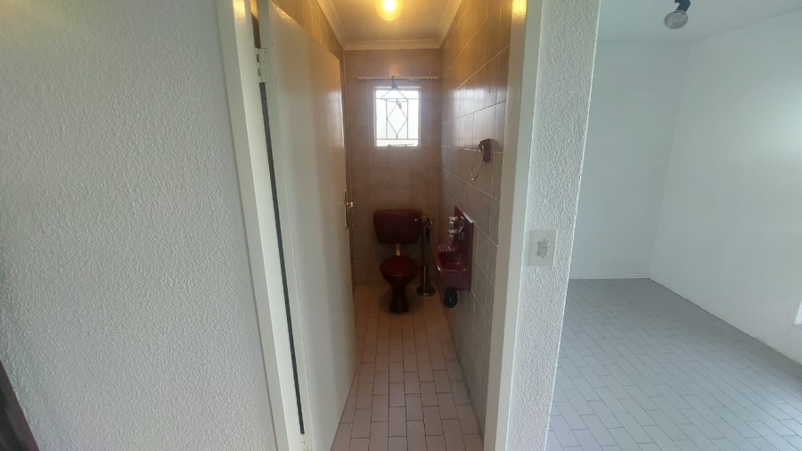 4 Bedroom Property for Sale in Bassonia Gauteng