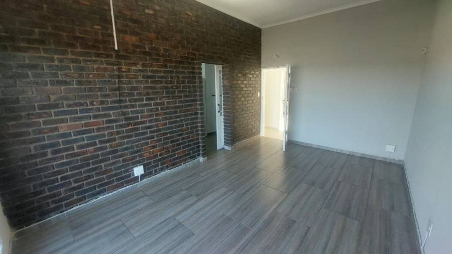 4 Bedroom Property for Sale in Bassonia Gauteng