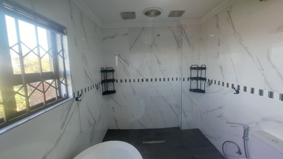 4 Bedroom Property for Sale in Bassonia Gauteng