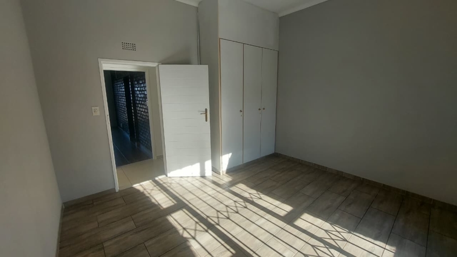 4 Bedroom Property for Sale in Bassonia Gauteng
