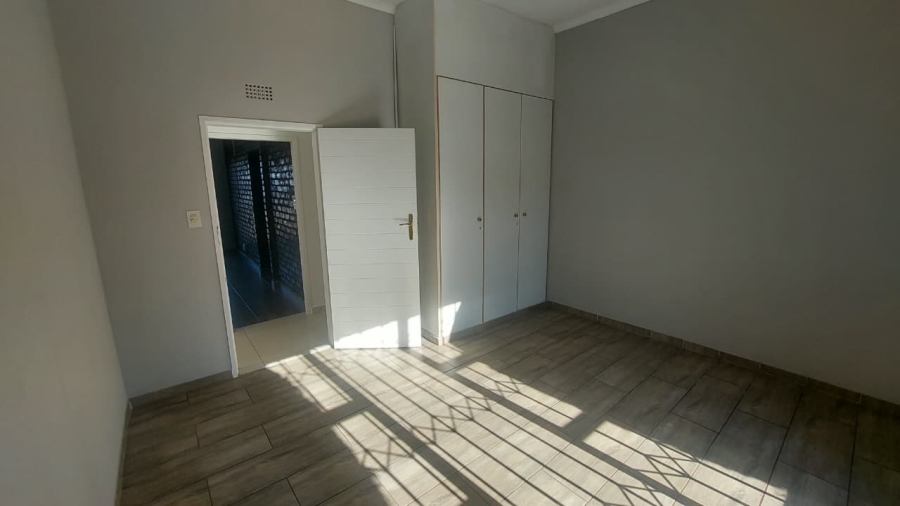 4 Bedroom Property for Sale in Bassonia Gauteng
