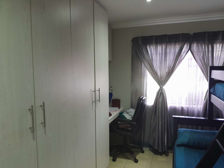 2 Bedroom Property for Sale in New Redruth Gauteng