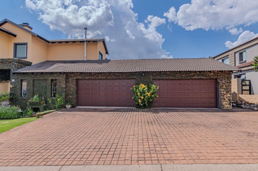 4 Bedroom Property for Sale in Blue Valley Golf Estate Gauteng