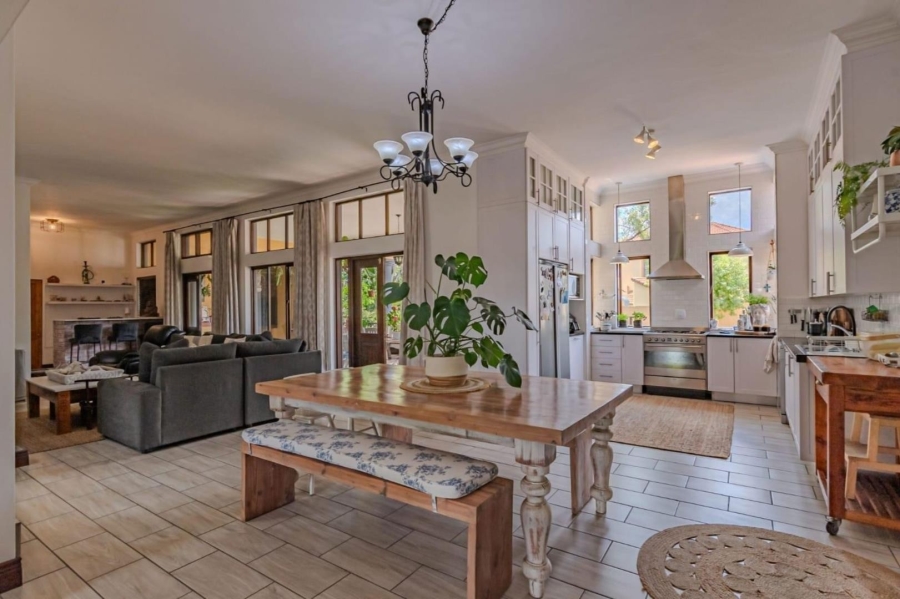 4 Bedroom Property for Sale in Blue Valley Golf Estate Gauteng