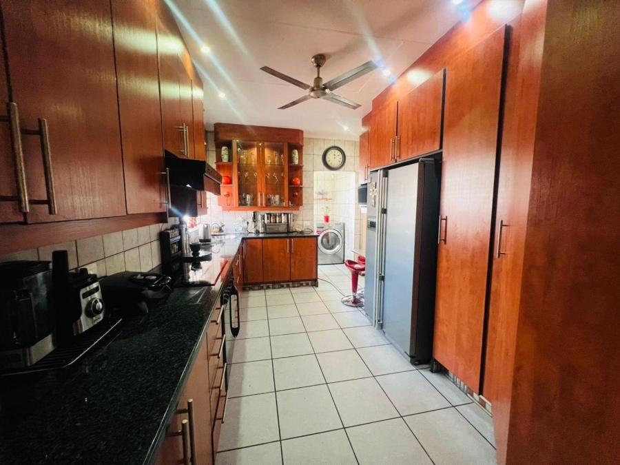 3 Bedroom Property for Sale in Randhart Gauteng