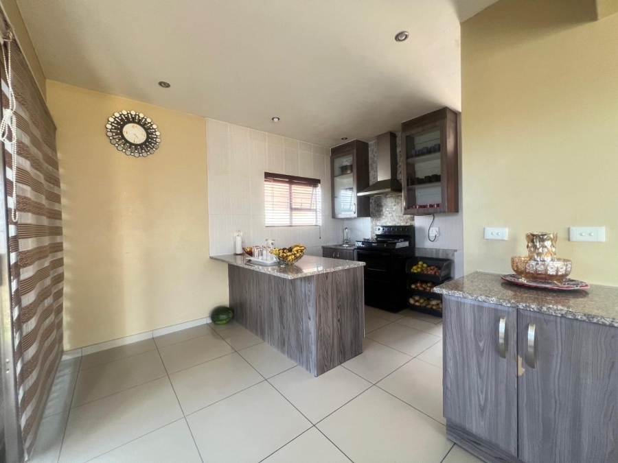 3 Bedroom Property for Sale in South Crest Gauteng